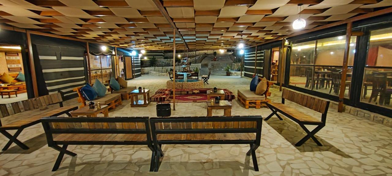 Petra Wassaif Camp Hotel Vádi Músza Kültér fotó