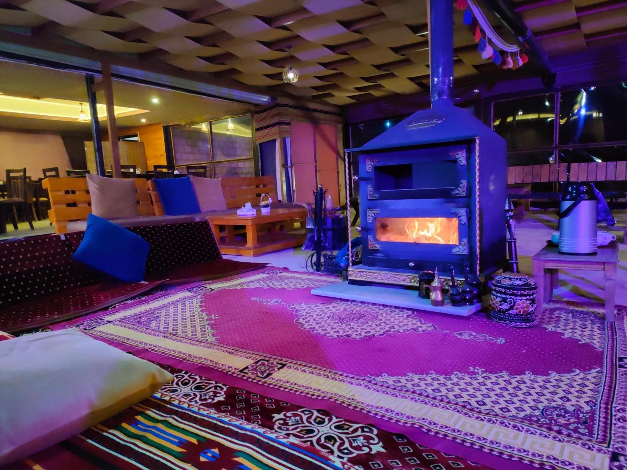 Petra Wassaif Camp Hotel Vádi Músza Kültér fotó